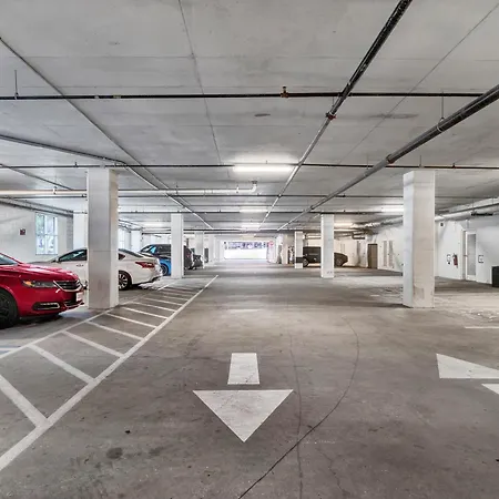 3 Bedrm Palace Suite - King Fl Bed & Free Ev Charging